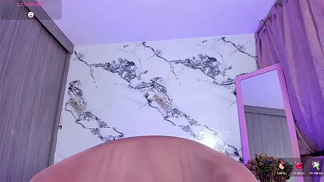 Annaross2 即時 XXX 聊天