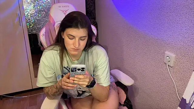 Chatroom XXX en direct de Katrin__kiss