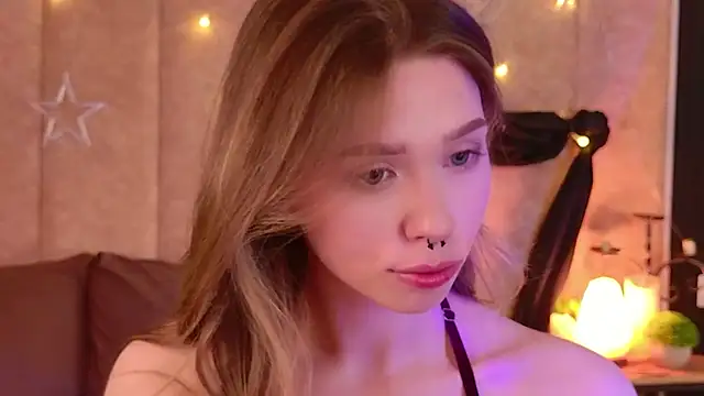 Chatroom XXX en direct de Sierra_Fane