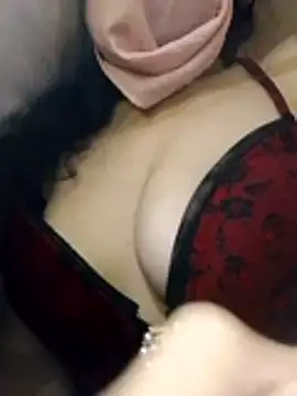 Almas-arabic Adlı Modelin Web Kamerası Şovu