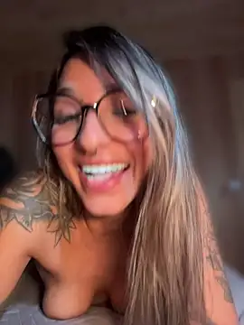 AliceStone19 Chat XXX live