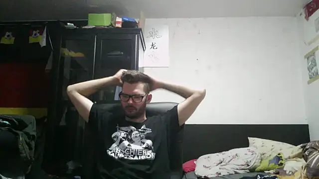 Die-geile-Sau Adlı Modelin Web Kamerası Şovu