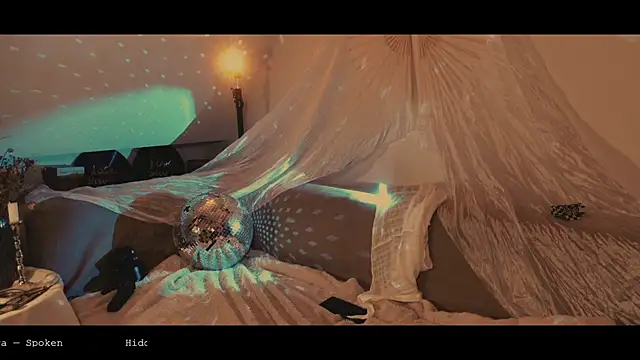 Chatroom XXX en direct de WebCora