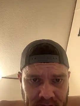 Allinside666 élő XXX-chatje