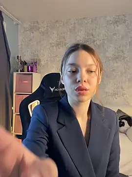 XXX chat uživo modela KusyaSex