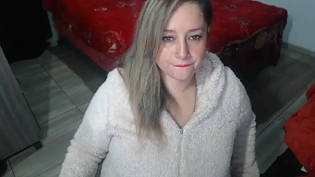 Brenda_bigtitis Adlı Modelin Canlı XXX Sohbeti