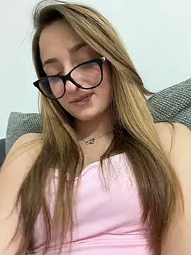 XXX chat uživo modela BiancaCharm