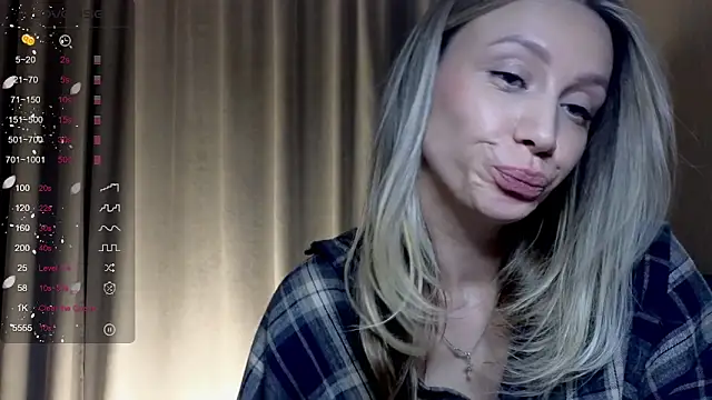 Онлайн чат XXX Alice_Wonders