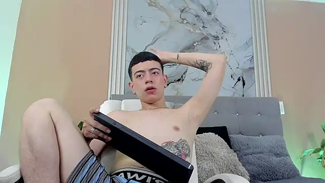 alex_xhunter Show Webcam