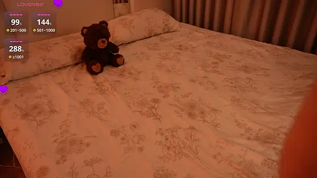 Lilly_Colins Chat XXX in diretta