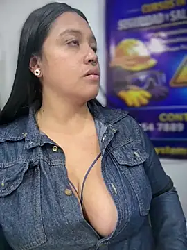 _Mia-Safety_Inspector's Live XXX Chat