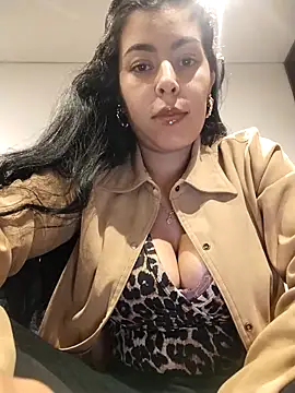 Czat XXX na żywo – Luianna