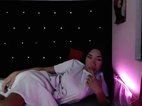 Queenoflustx Show in webcam