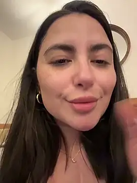 sukhakunis1's Webcam Show