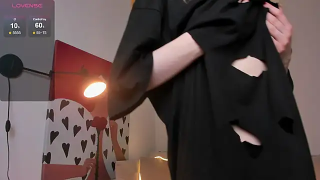 Bella_Brow élő XXX-chatje