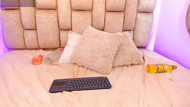 scarletmonroee_'s Live XXX Chat