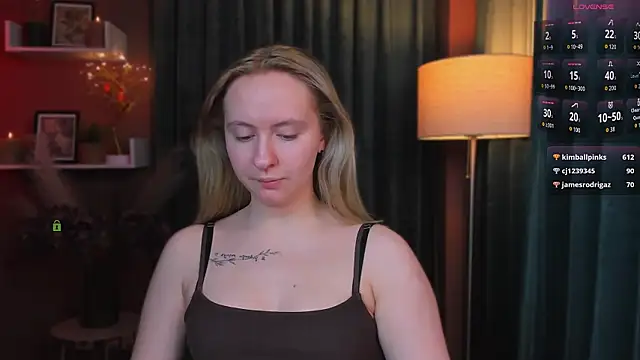 mila_glow1 élő XXX-chatje