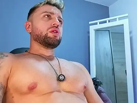 OwenMaximus814 Webcam show