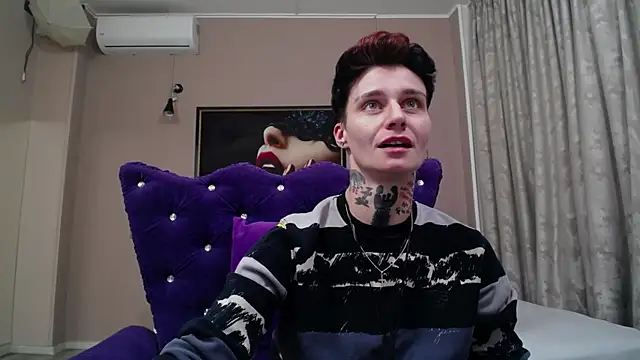 KennyXSX Adlı Modelin Canlı XXX Sohbeti