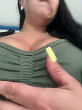 ChErrY_Ros3 Live XXX Chat