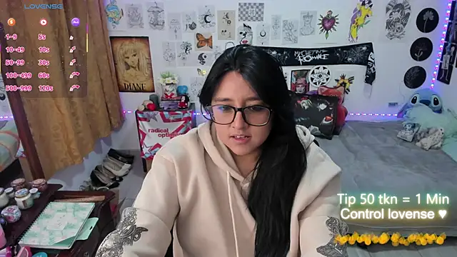 Chat XXX en directo de Cherry_blush_