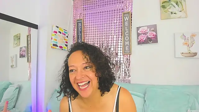 دردشة AnaDalila_Latina الجنسية المباشرة