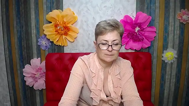 EmiliaGree Live XXX Chat