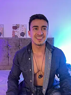 Chat +18 de Chris_Clarck ao vivo