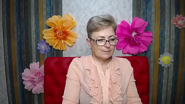 EmiliaGree: απευθείας συνομιλία ΧΧΧ