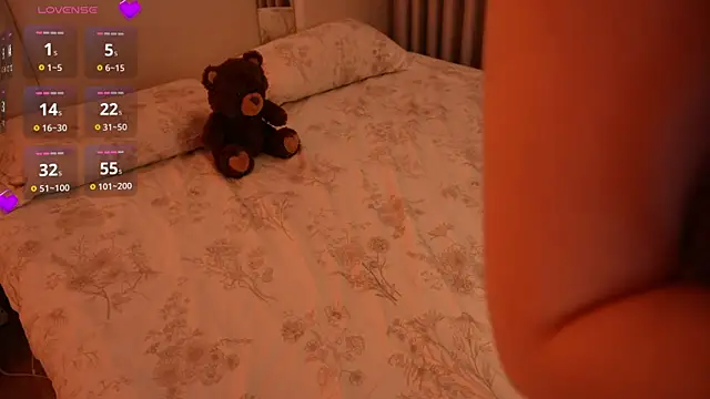 Lilly_Colins: απευθείας συνομιλία ΧΧΧ