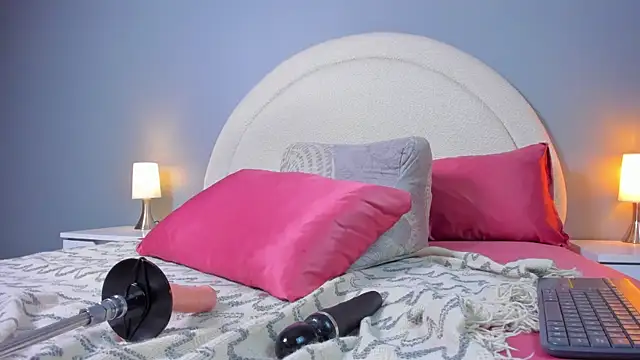 Chat +18 de emilytowzen ao vivo