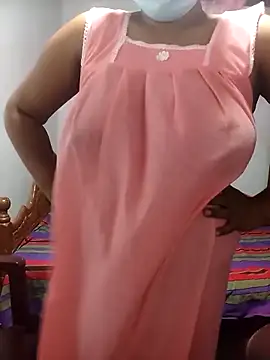 Chat XXX en directo de HarshiStar7