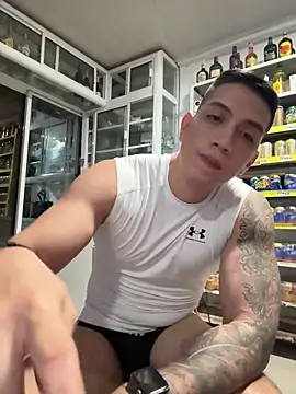 OliverWest04 Webcam Show