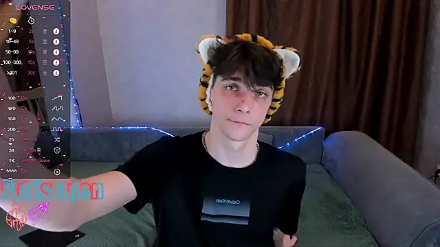 Aaron_Boomのウェブカメラショー