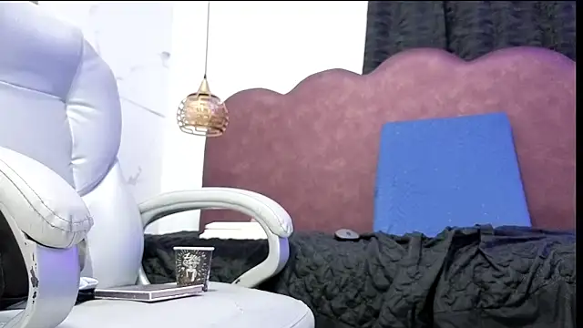 Онлайн чат XXX sophy_rock