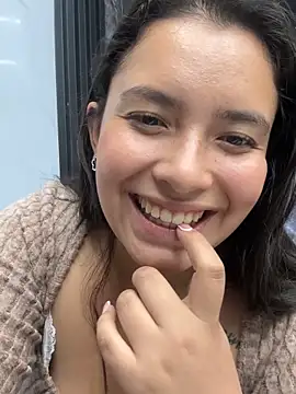 Miss_Bella_Flame 现场XXX聊天