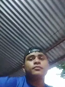 HOTRAINYGOLDEN – Live XXX-chat