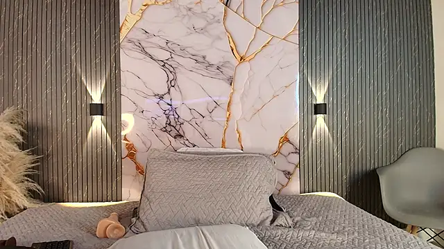 big_tits_in_your_face's Webcam Show