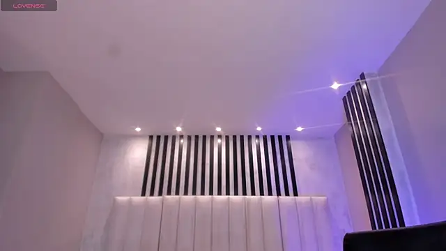 SunnyRivers Adlı Modelin Canlı XXX Sohbeti