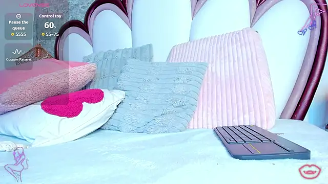 دردشة EmmaCrush الجنسية المباشرة