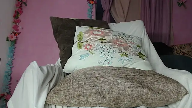 Chat +18 de KeillyDiaz ao vivo