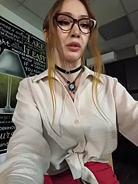 MayaSolar élő XXX-chatje