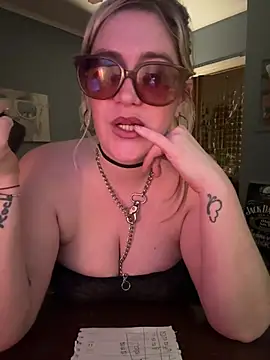 Chatroom XXX en direct de Granlady7