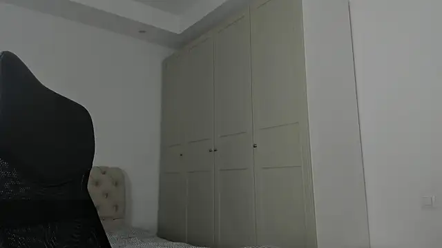 cloudymastersss' Live XXX Chat