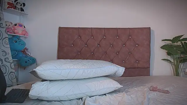 XXX chat uživo modela king_lovely_hornyy