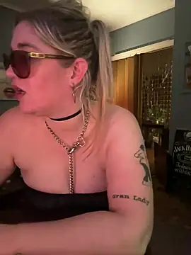 XXX chat uživo modela Granlady7