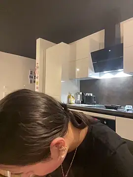 Just-Lillyn Live XXX chat