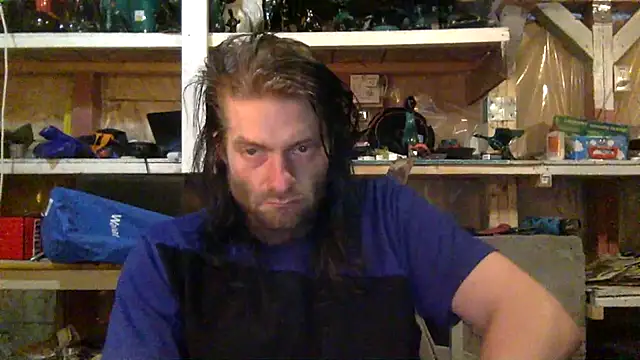 Show modela hairyhungnaughtyguy na web-kameri