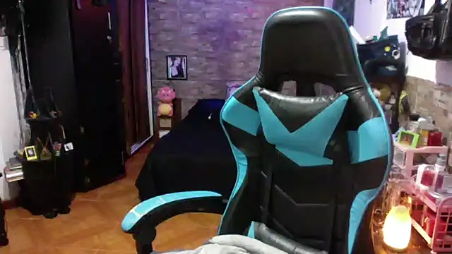 XXX chat uživo modela AngelaQueen_