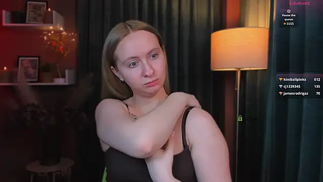 XXX chat uživo modela mila_glow1